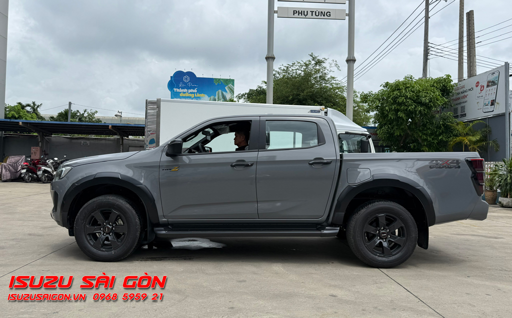 Xe Bán Tải Isuzu Dmax 2 Cầu AT 9